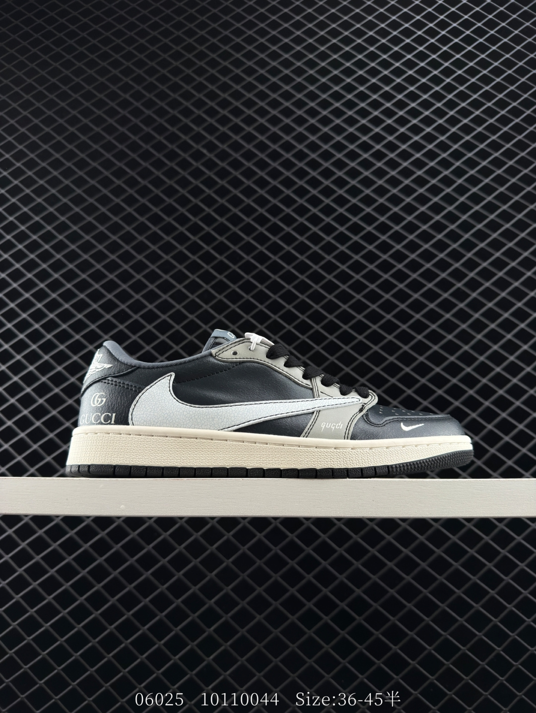 Nike Air Jordan 1 x Travis Scott AJ1